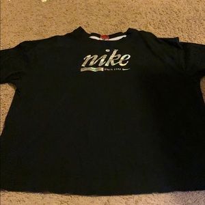 Nike tee